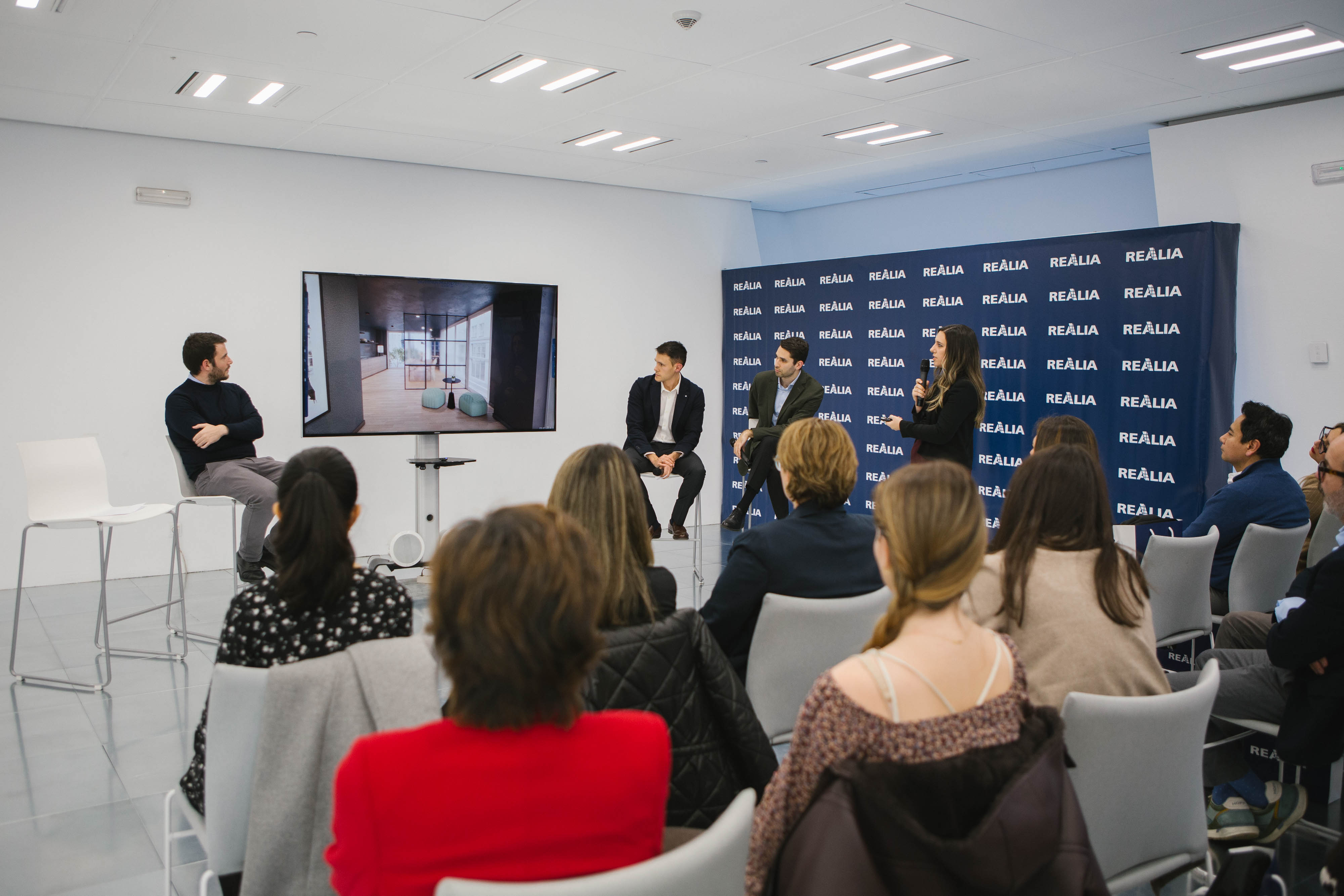 Imagen de la visita a Realia 1